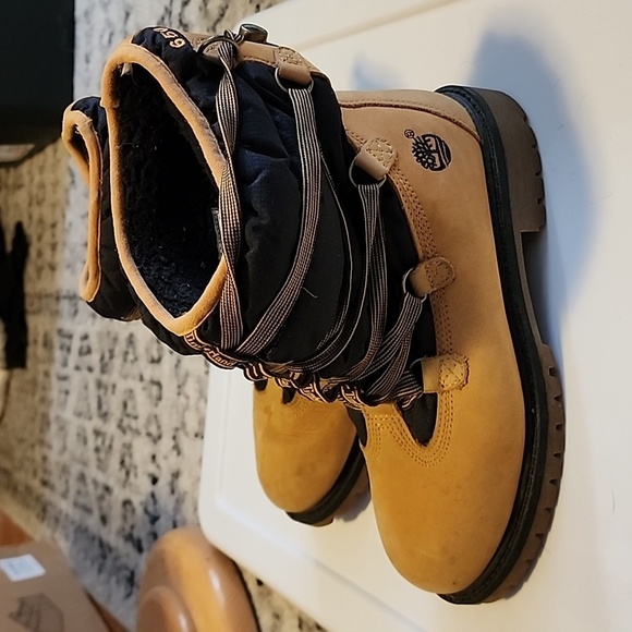 Timberland Other - Timberland 650 winter boot. Size US 3